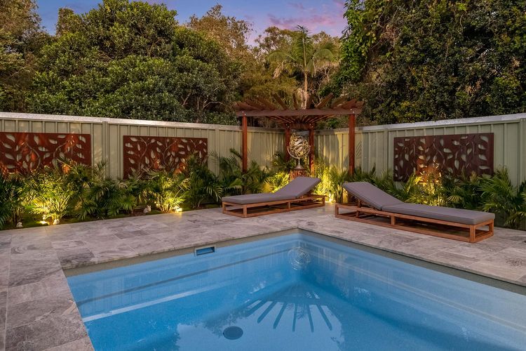 Byron Sunrise – 4 BR retreat with heated pool