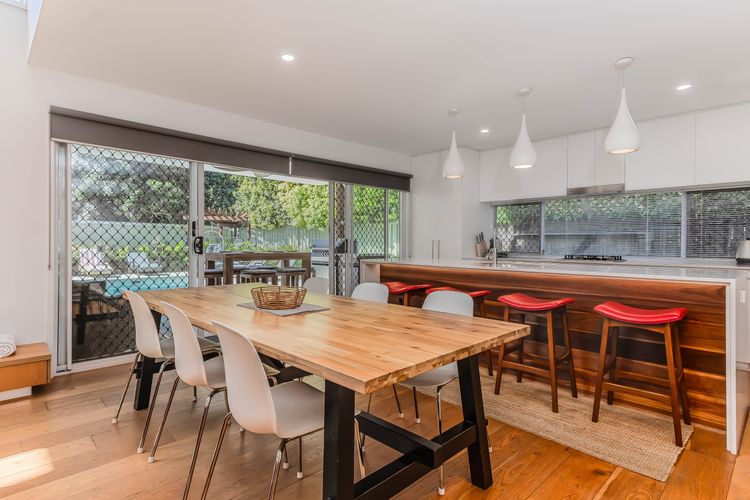 Byron Sunrise – 4 BR retreat with heated pool