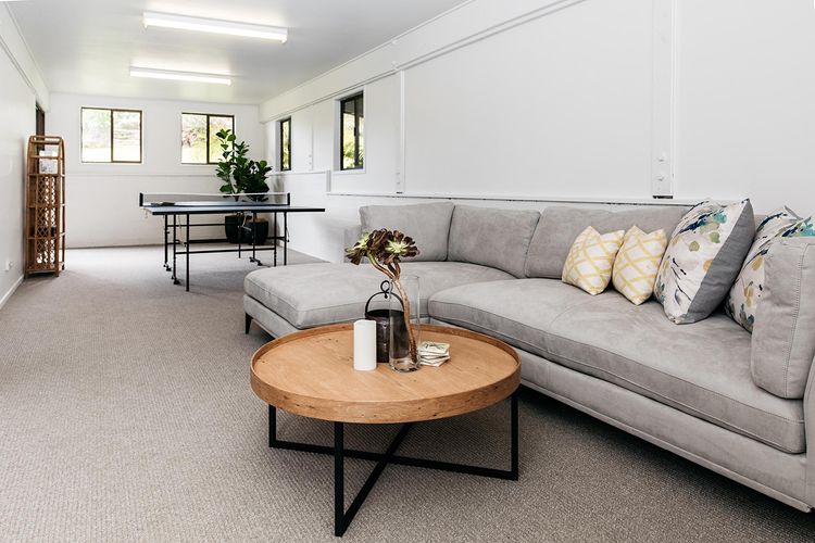 Cape Breeze – 5 BR home with headland views