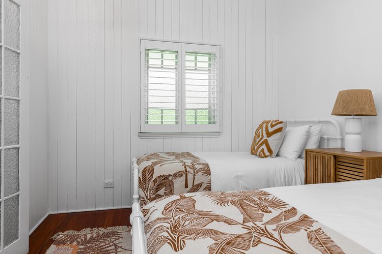 Cape Cottage – 5 bed charming cottage close to everything