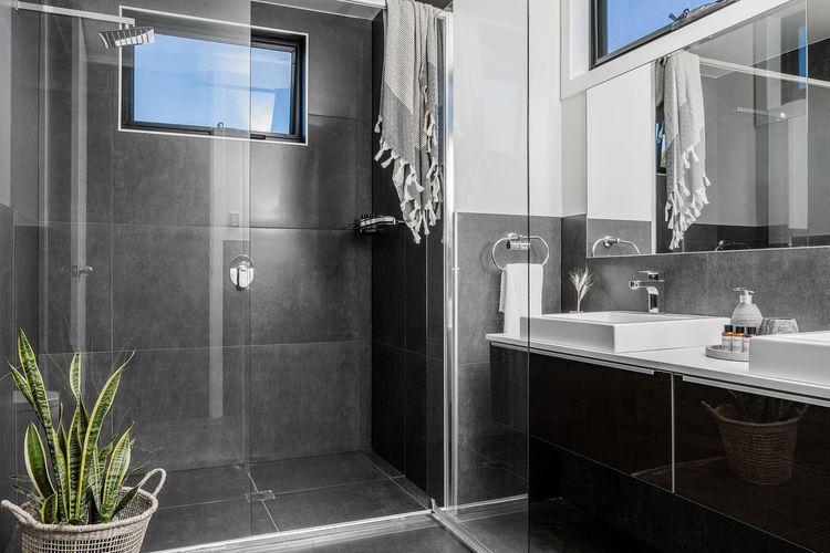 Catalinas – Byron Bay villa near beach with pool