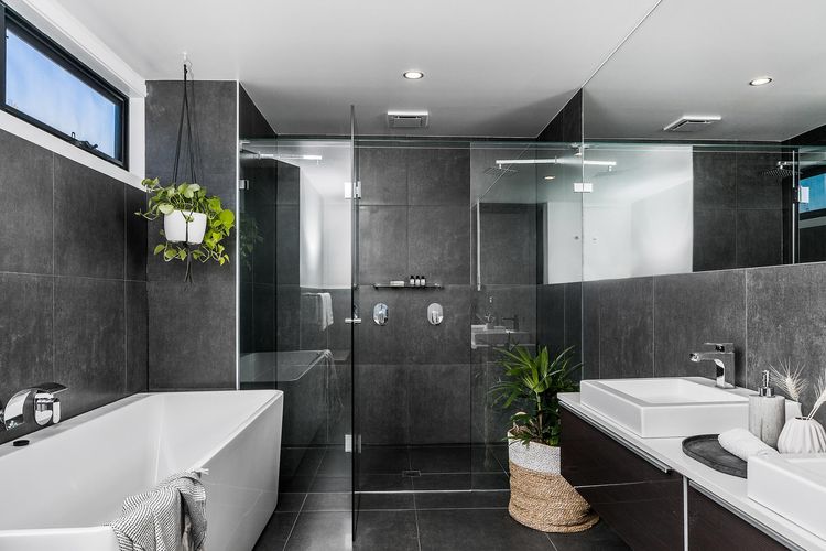 Catalinas – Byron Bay villa near beach with pool