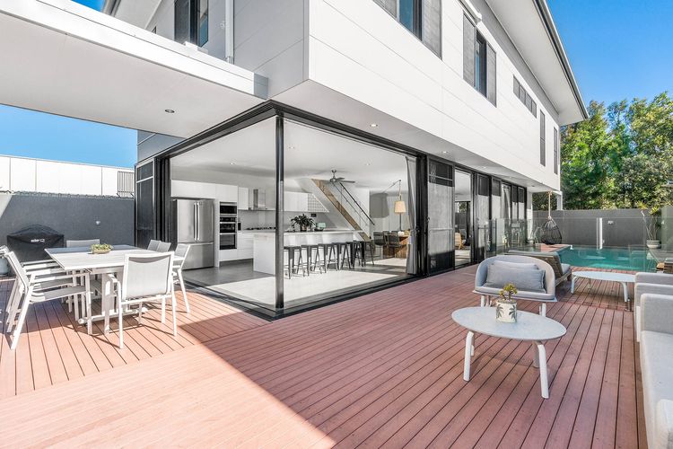 Catalinas – Byron Bay villa near beach with pool