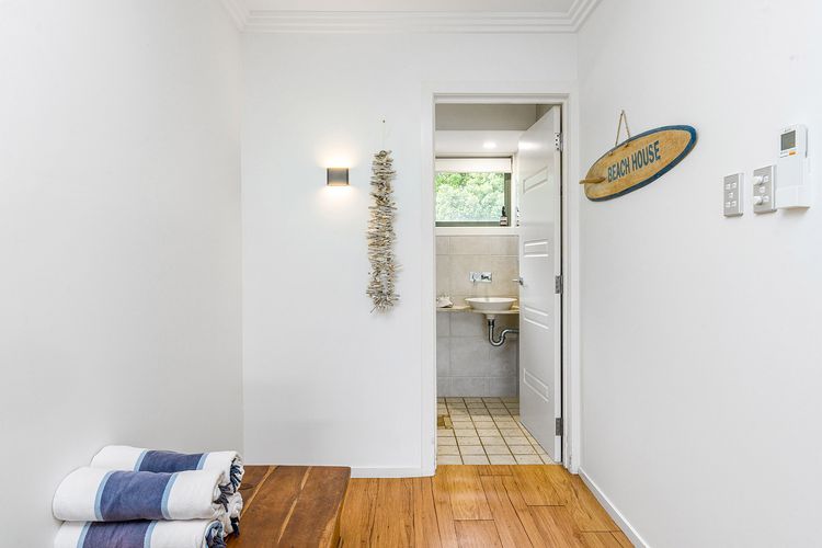 3 James Cook Apartments – beachside haven w. pool