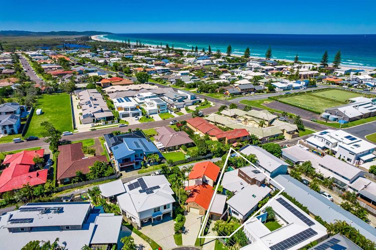 Dashwood – near Lennox Head town & beach with pool