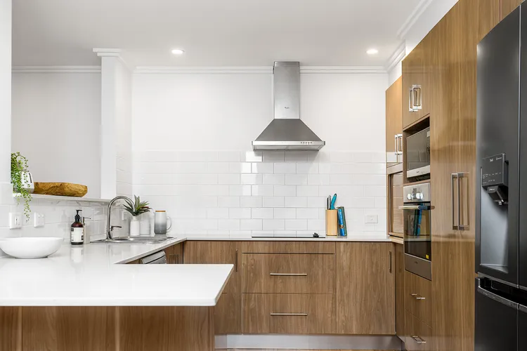 Drift – 3 BR home near town & beach with pool