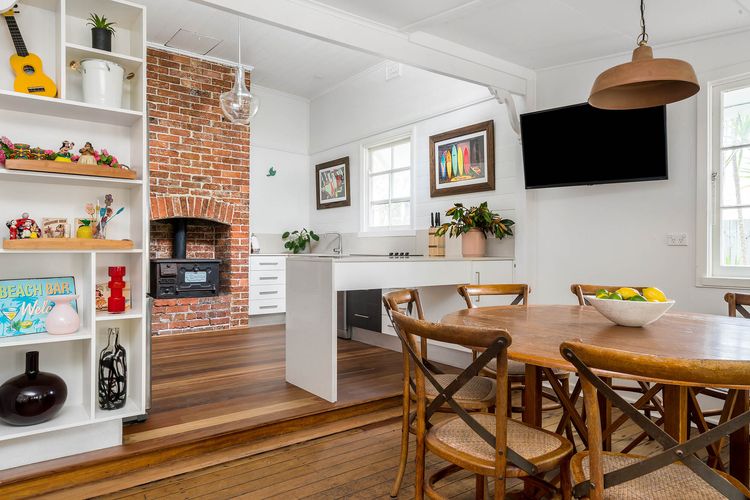 Gidgets House – renovated beach house with hot tub