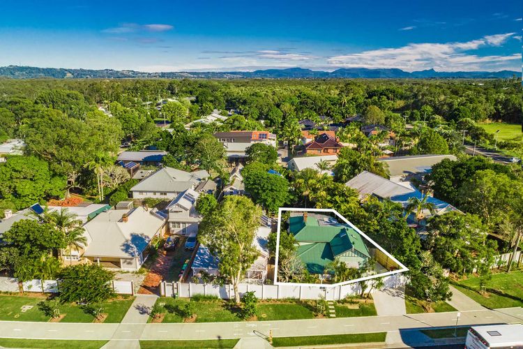 Gidgets House – renovated beach house with hot tub