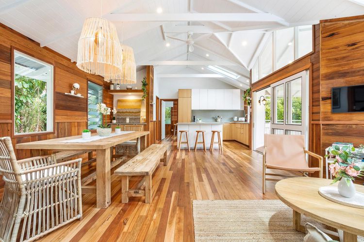 Golden Hus – spacious South Golden Beach home