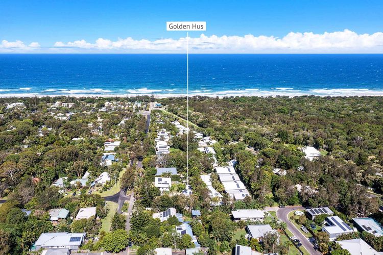 Golden Hus – spacious South Golden Beach home