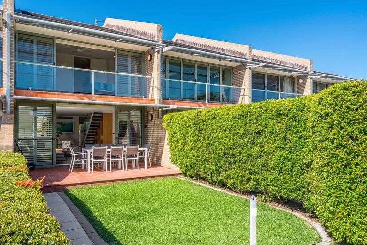 4 James Cook Apartments – renovated beachside pad