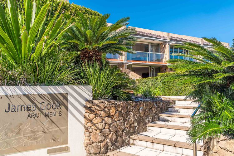 4 James Cook Apartments – renovated beachside pad