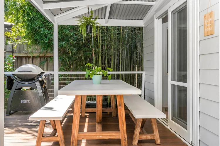 Hummingbird – coastal sanctuary near Tallow Beach