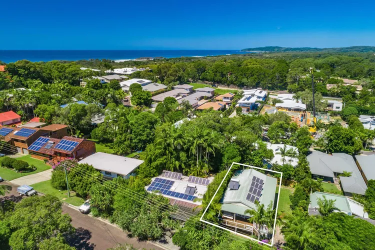 Hummingbird – coastal sanctuary near Tallow Beach