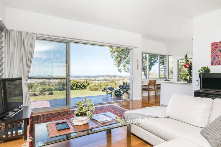 Jali Burugar – serene hinterland retreat with pool