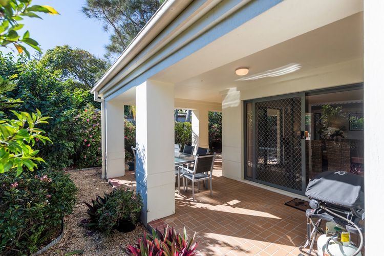 32 Beachside Way