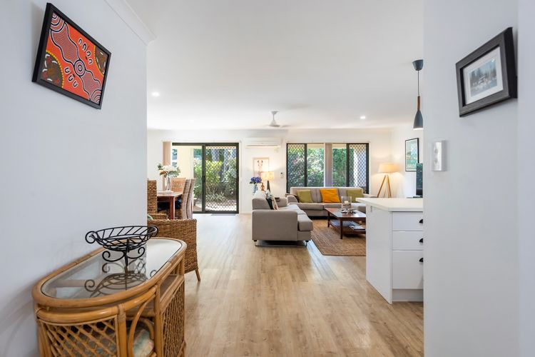 32 Beachside Way