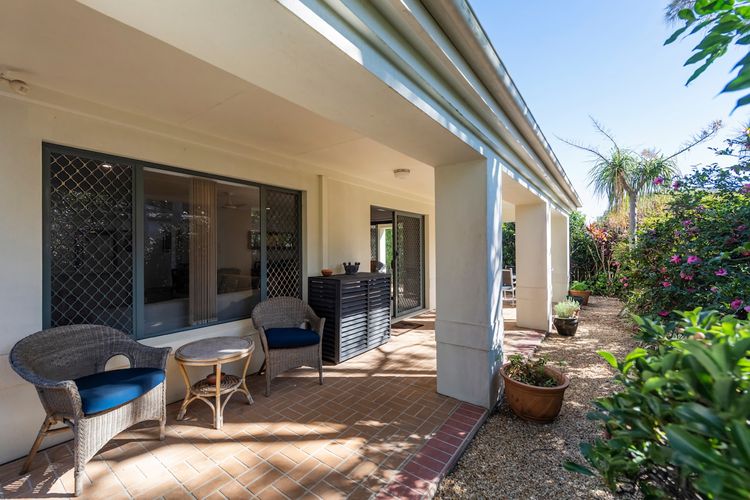 32 Beachside Way