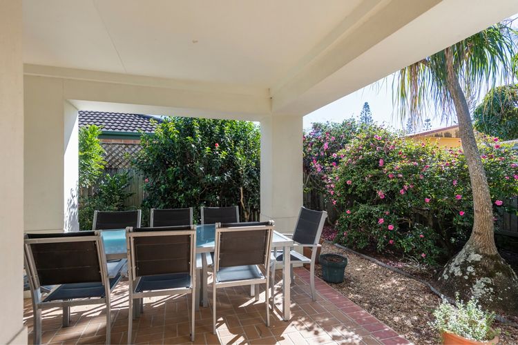 32 Beachside Way
