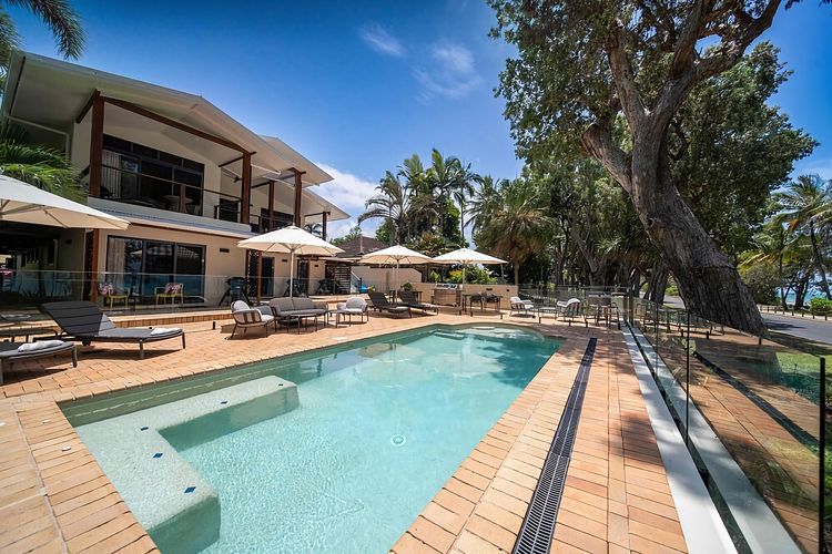 Latitude 17 Suite 1