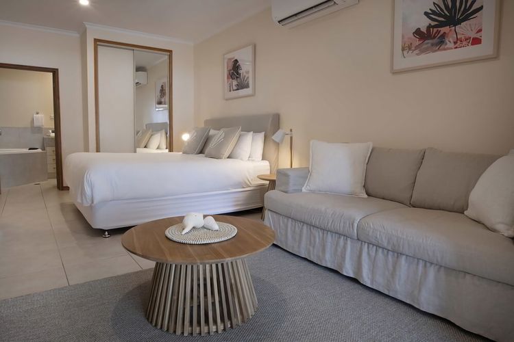 Latitude 17 Suite 1