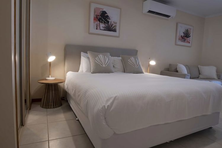 Latitude 17 Suite 1