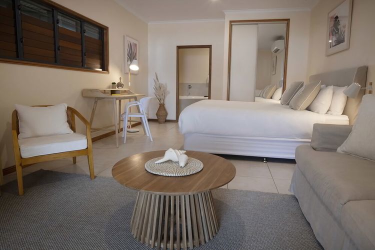 Latitude 17 Suite 1