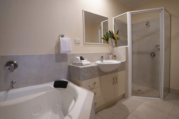 Latitude 17 Suite 1
