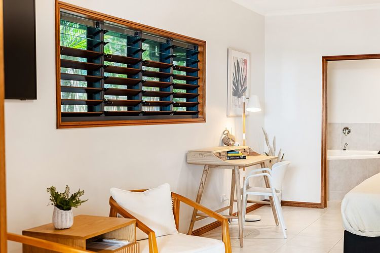 Latitude 17 Suite 1