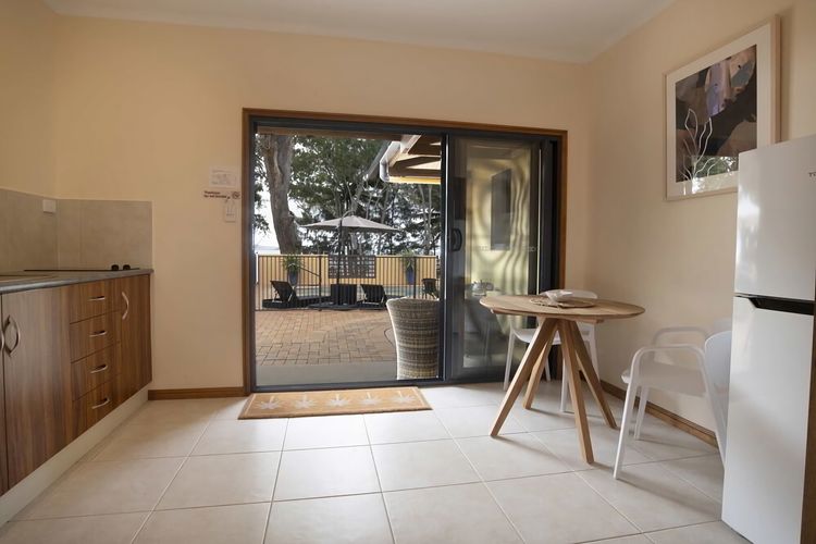 Latitude 17 Suite 2