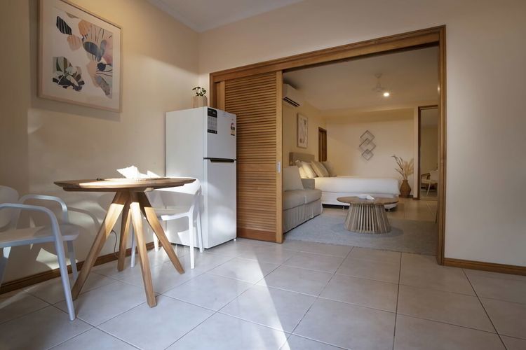 Latitude 17 Suite 3