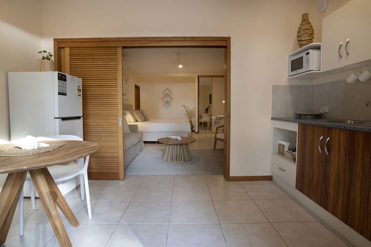 Latitude 17 Suite 3