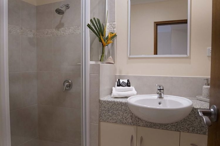 Latitude 17 Suite 3