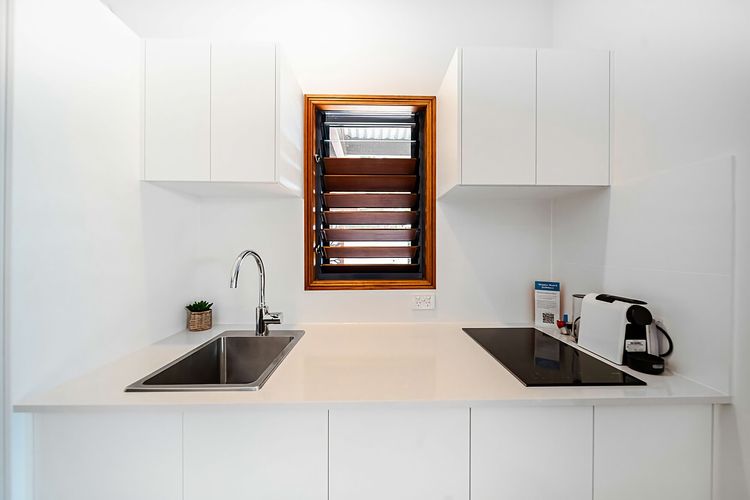 Latitude 17 Suite 3
