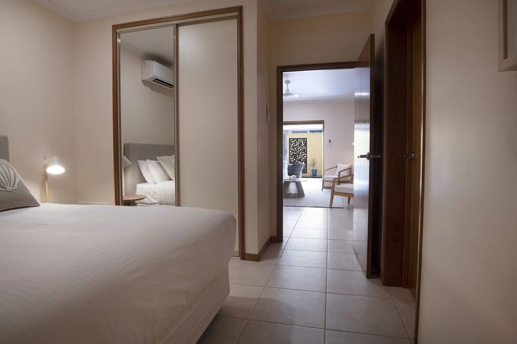 Latitude 17 Suite 4