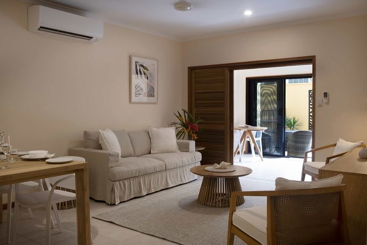 Latitude 17 Suite 4