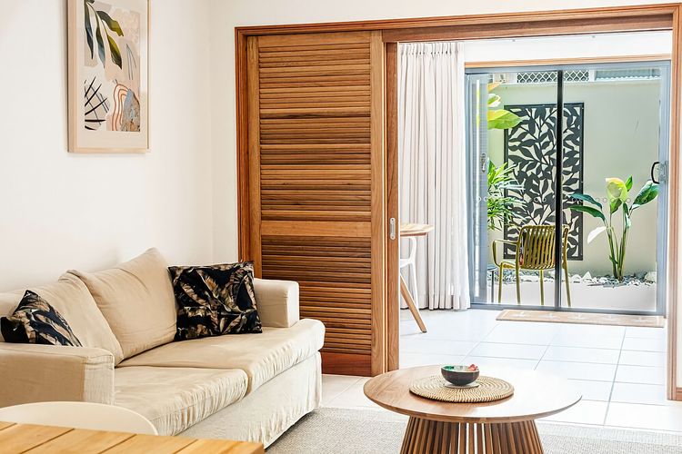 Latitude 17 Suite 4