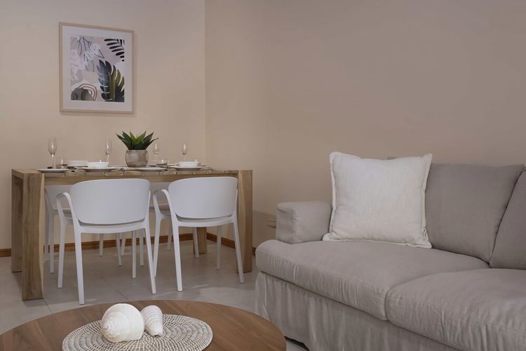 Latitude 17 Suite 4