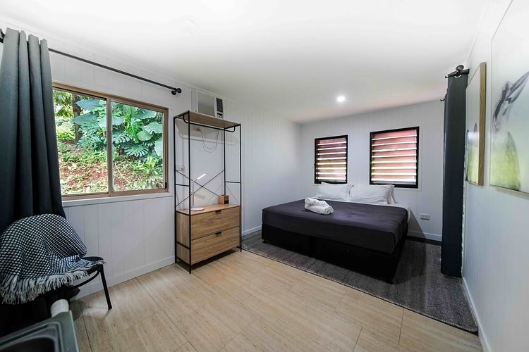 Tranquility Garden Cabin