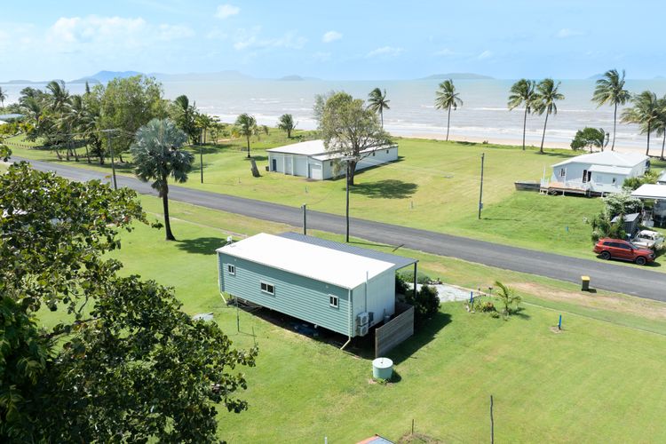 The Beach House – Tully Heads