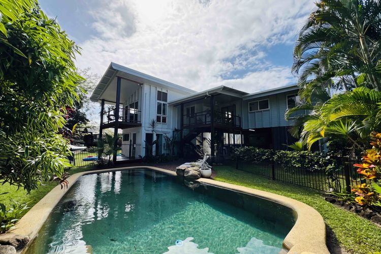 Tropical Retreat on Reid