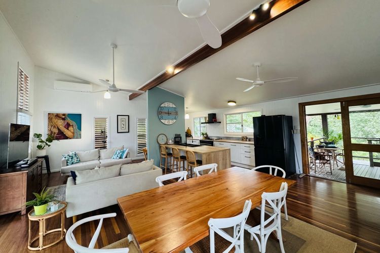 Tropical Retreat on Reid