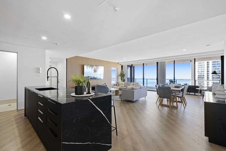 Spacious living area for the guests to relax