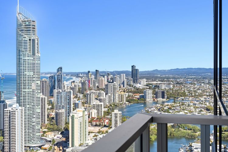 Cozy balcony with panoramic views of the Gold Coast 