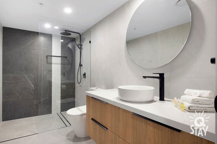 Chevron Renaissance 3 Bedroom Executive Sub Penthouse