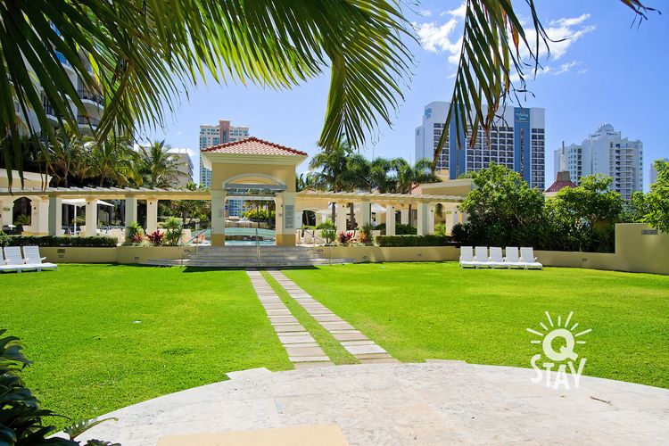 Chevron Renaissance 3 Bedroom Executive Sub Penthouse