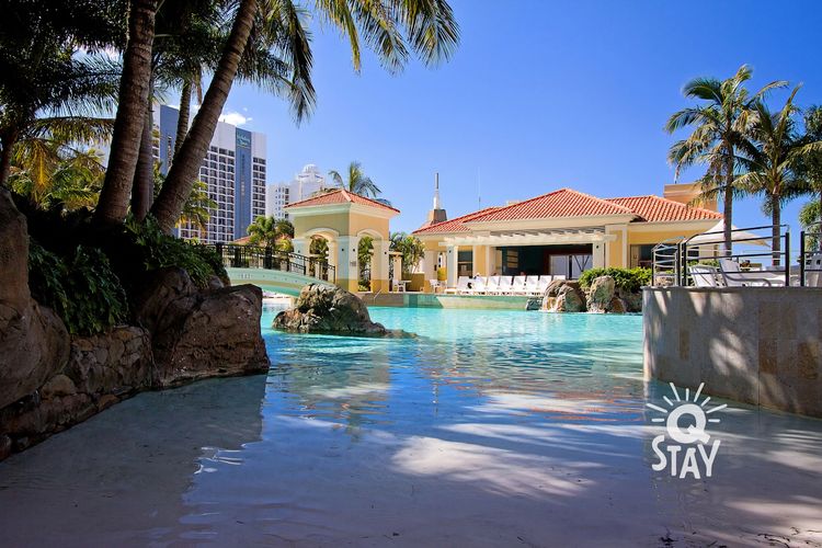 Chevron Renaissance 3 Bedroom Executive Sub Penthouse