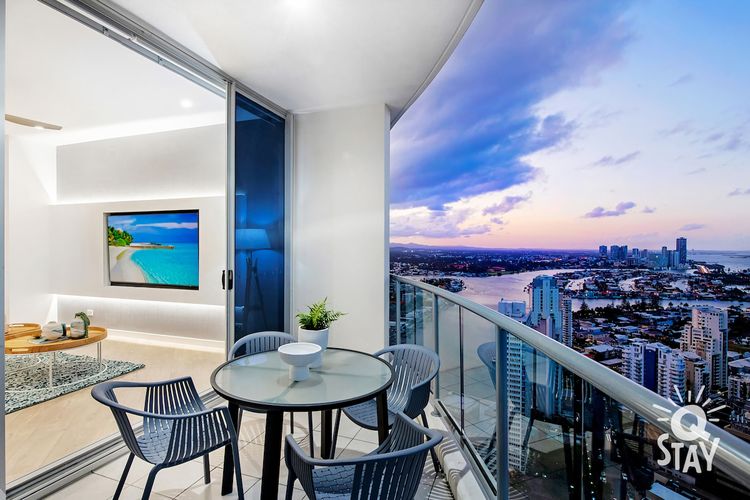 Chevron Renaissance 3383 – 3 Bedroom Executive Sub Penthouse