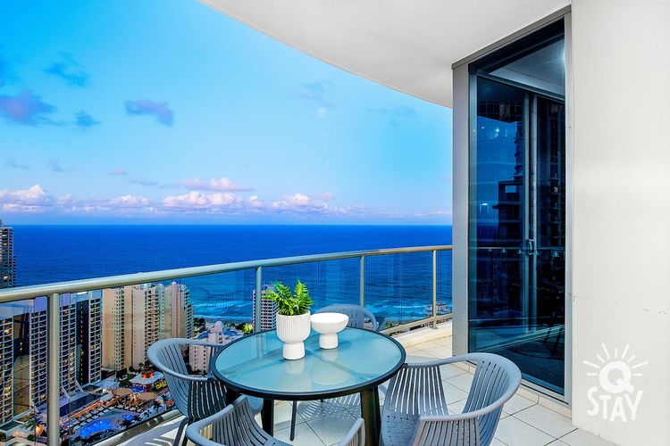 Chevron Renaissance 3383 – 3 Bedroom Executive Sub Penthouse