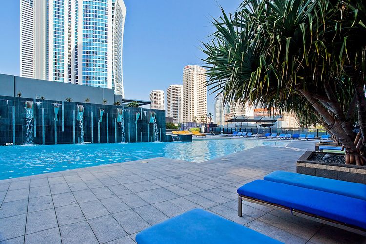Circle on Cavill 4 Bedroom Stunning Sub Penthouse